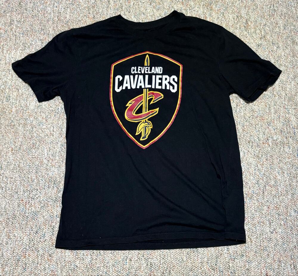 Official NBA Cleveland Cavaliers Black T-Shirt Size Large Super Soft